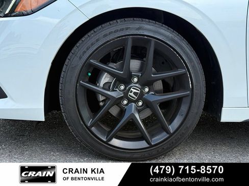 Used 2023 Honda Civic Sport image 32