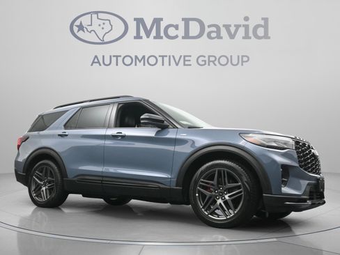 Used 2025 Ford Explorer ST-Line w/ Premium Package RWD image 25
