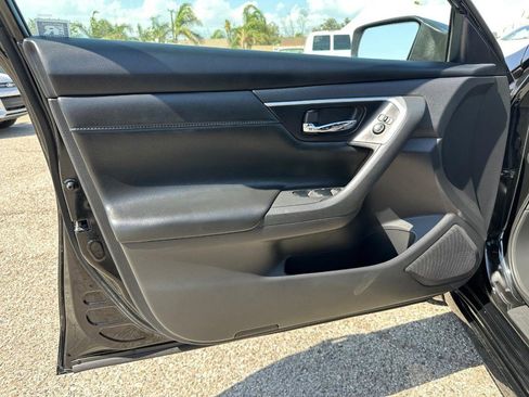 Used 2017 Nissan Altima 2.5 SR image 15