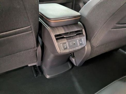 Used 2023 Nissan Ariya FWD image 26