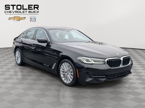 Used 2022 BMW 530i xDrive w/ Premium Package image 7