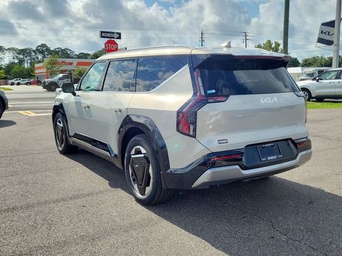 New 2026 Kia EV9 Land AWD/4WD image 4