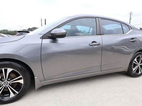 Used 2022 Nissan Sentra SV FWD image 32
