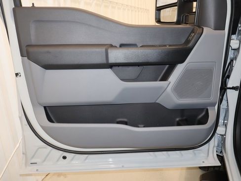 New 2025 Ford F350 XL w/ XL Chrome Package image 9