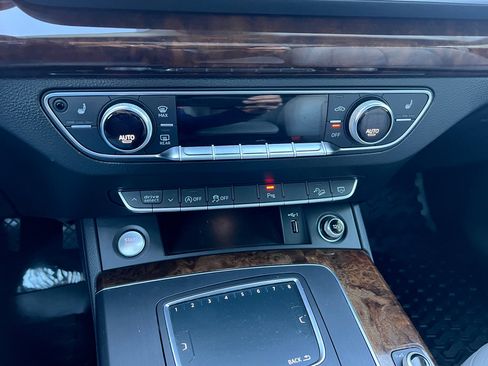 Used 2018 Audi Q5 2.0T Premium Plus w/ Premium Plus Package image 26