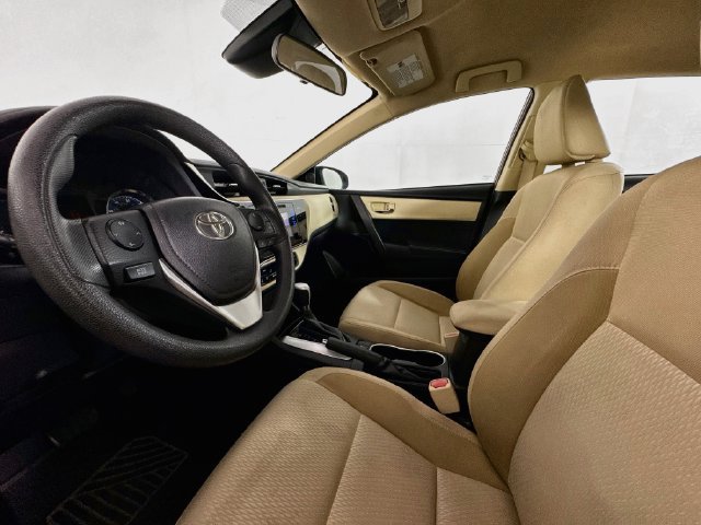 Used 2017 Toyota Corolla LE FWD image 18