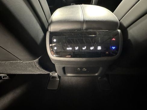 Certified 2025 INFINITI QX60 Pure image 32