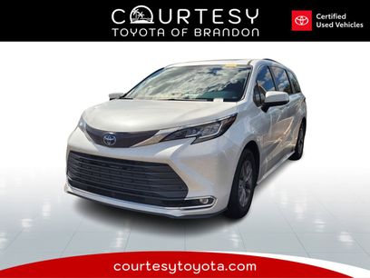 Certified 2023 Toyota Sienna XLE