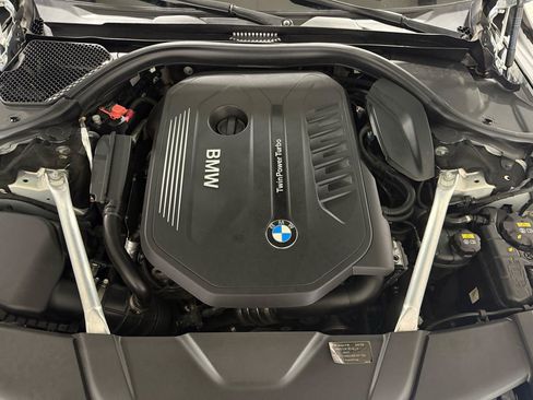 Used 2019 BMW 740i w/ M Sport Package image 51