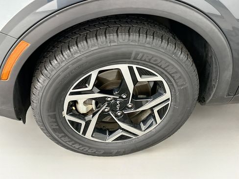 Used 2024 Kia Sportage LX image 11