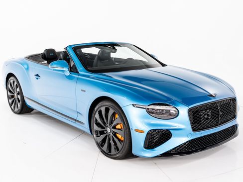 New 2025 Bentley Continental GTC image 16