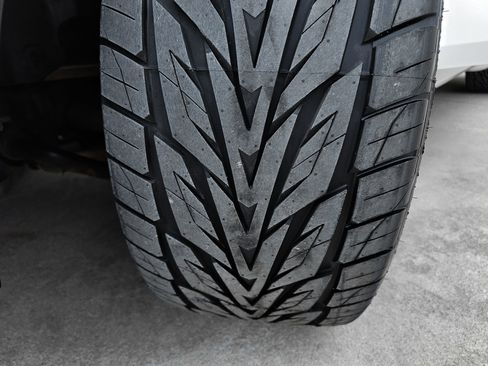 Used 2018 Jeep Grand Cherokee Trackhawk AWD/4WD image 5