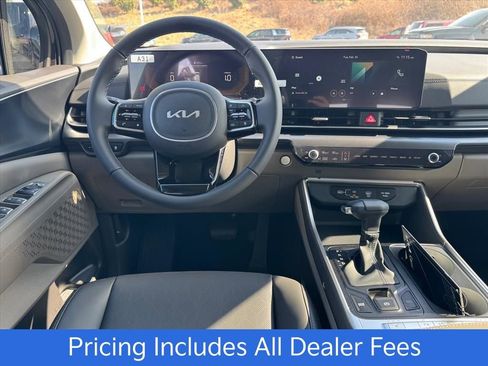 New 2026 Kia Carnival FWD image 10