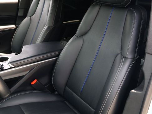 Certified 2024 Cadillac Lyriq Luxury RWD image 18