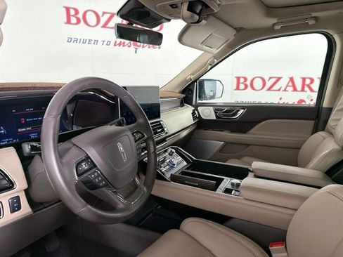 Certified 2024 Lincoln Navigator Reserve AWD/4WD image 12