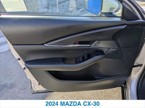Used 2024 MAZDA CX-30 AWD 2.5 S w/ Preferred Package image 12