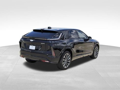 New 2026 Cadillac Lyriq Sport AWD/4WD image 4