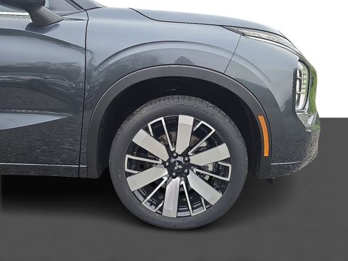 New 2025 Mitsubishi Outlander SEL image 2