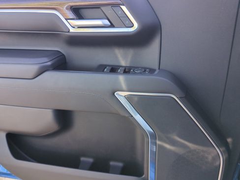 Used 2022 Chevrolet Silverado 1500 LT image 13