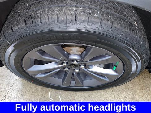 Used 2021 Ford Explorer XLT w/ Equipment Group 202A AWD/4WD image 19