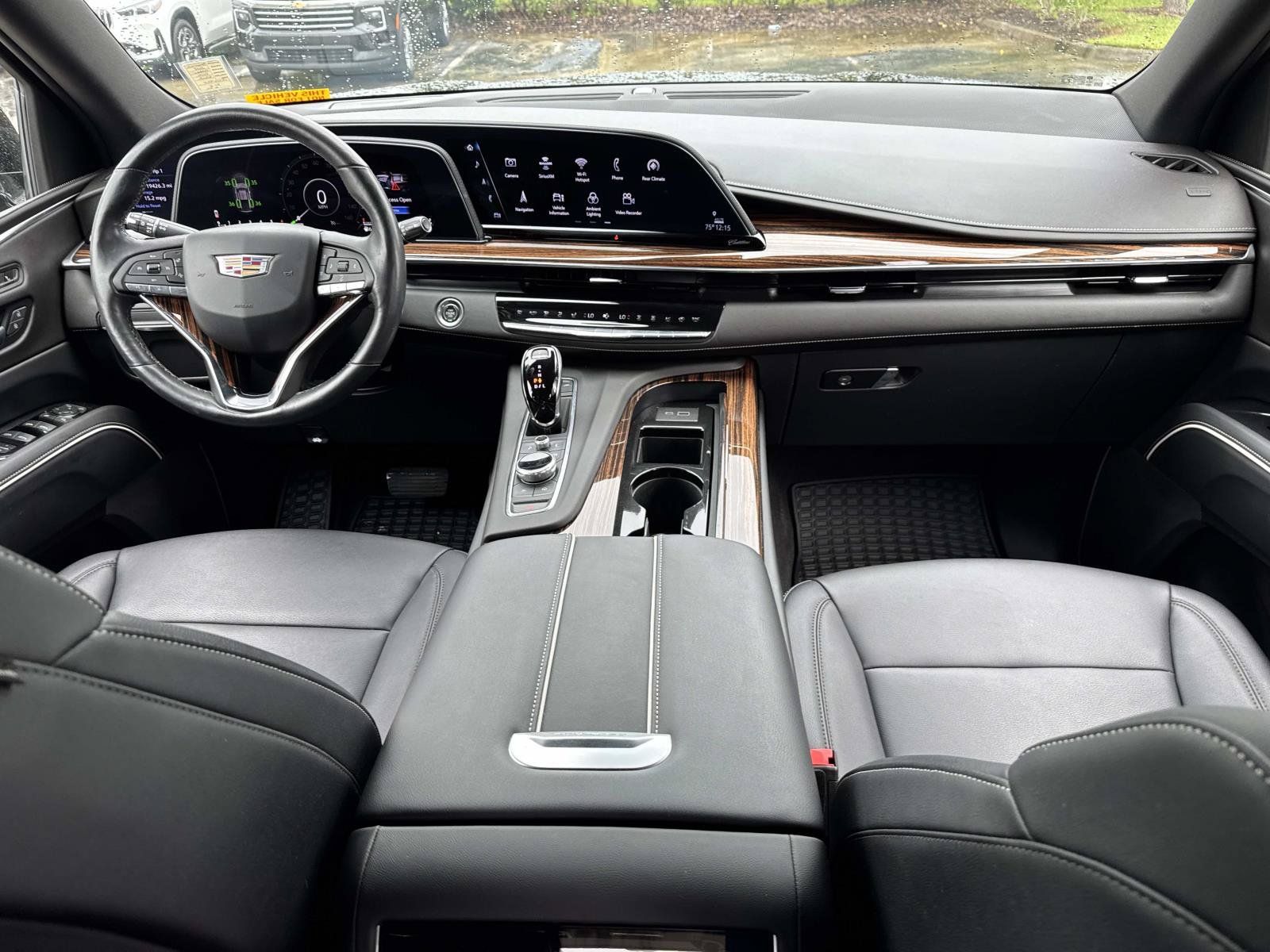 Used 2023 Cadillac Escalade Luxury RWD image 28