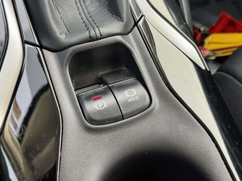 Certified 2022 Toyota Corolla LE image 27