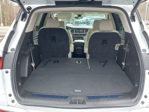 Used 2023 Buick Enclave Essence image 42