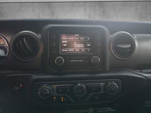 Used 2020 Jeep Wrangler Sport AWD/4WD image 15