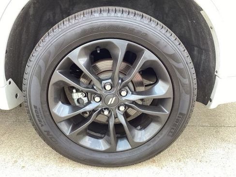 Used 2023 Dodge Durango GT w/ Blacktop Package AWD/4WD image 7