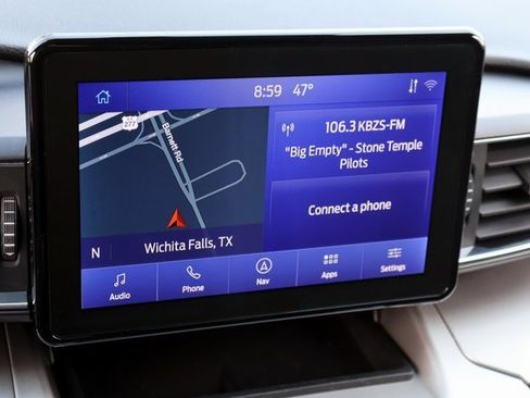 Certified 2022 Ford Explorer XLT w/ Equipment Group 202A image 32