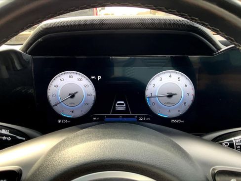 Used 2023 Hyundai Elantra Limited image 25