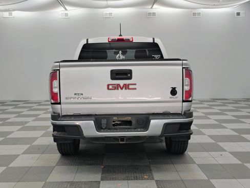 Used 2015 GMC Canyon SLT w/ Driver Alert Package AWD/4WD image 4