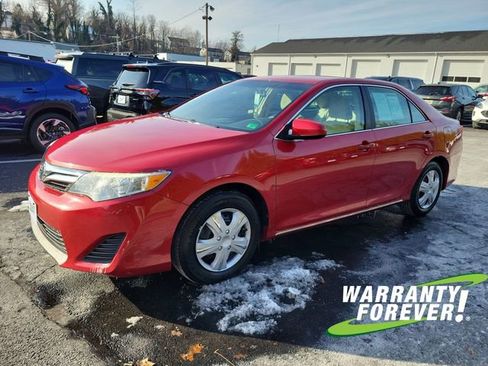 Used 2014 Toyota Camry LE image 3