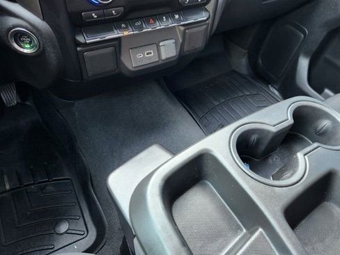 Used 2021 Chevrolet Silverado 1500 LT image 24