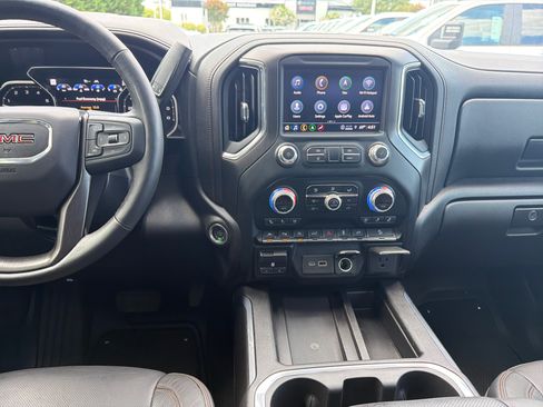 Used 2021 GMC Sierra 1500 AT4 w/ AT4 Value Package AWD/4WD image 31