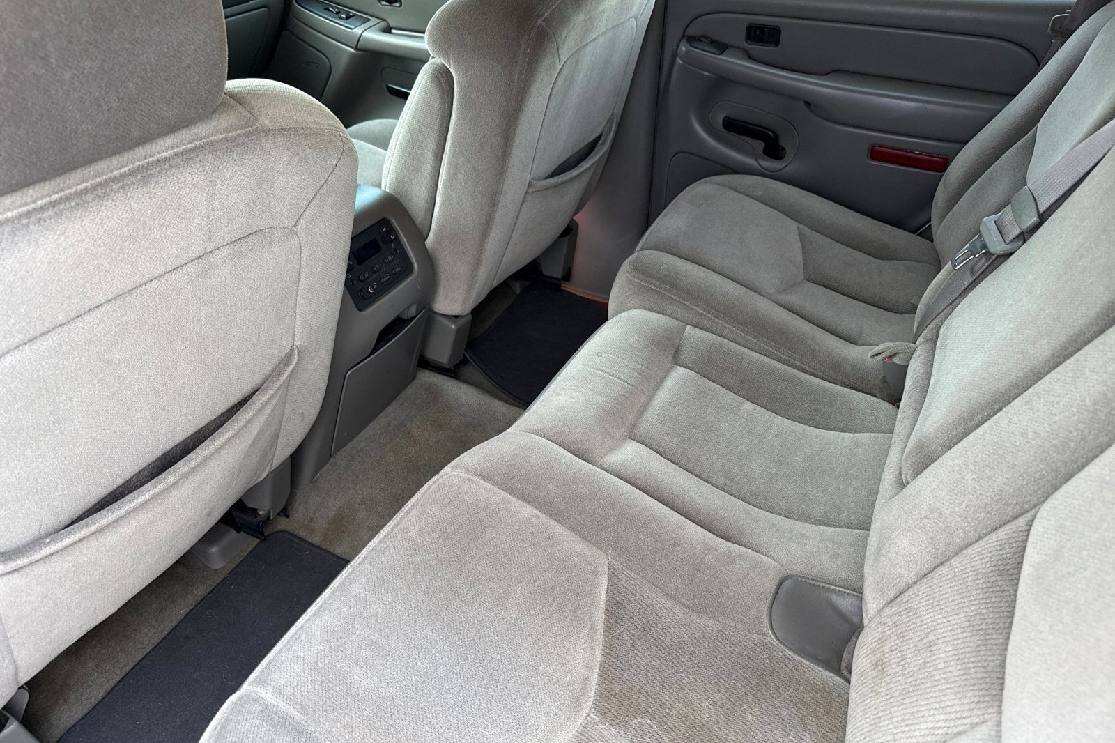Used 2005 GMC Yukon SLE AWD/4WD image 12