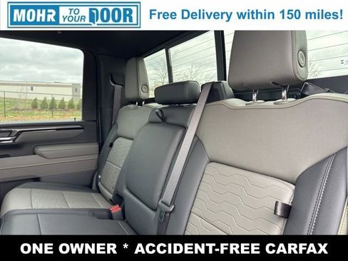 Used 2025 Chevrolet Silverado 2500 ZR2 w/ Technology Package image 31