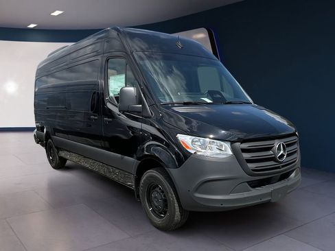 New 2025 Mercedes-Benz Sprinter 2500 image 4