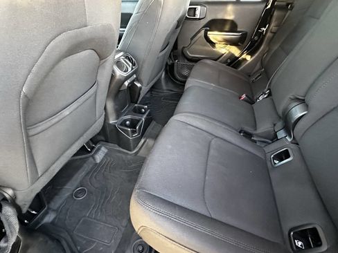 Used 2020 Jeep Gladiator Sport w/ Quick Order Package 24S image 19