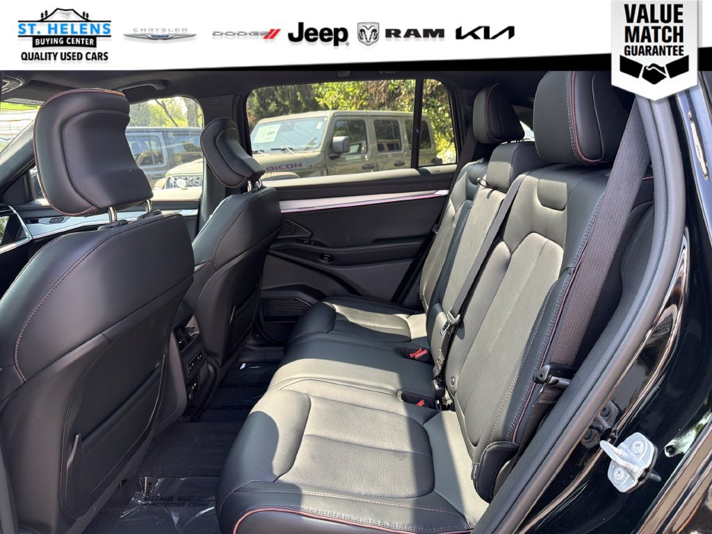 Used 2024 Jeep Wagoneer Launch Edition AWD/4WD image 13