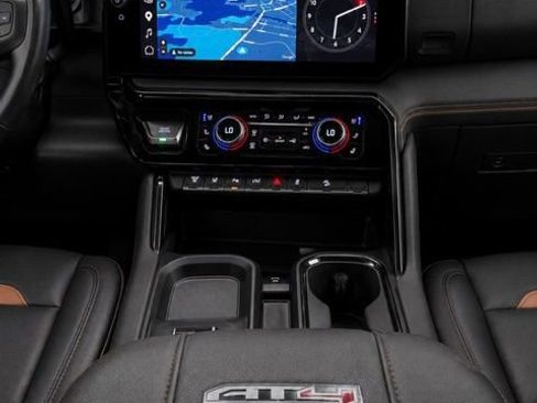 Used 2024 GMC Sierra 2500 AT4 AWD/4WD image 26