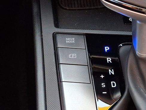 Certified 2025 Hyundai Elantra Sport image 25