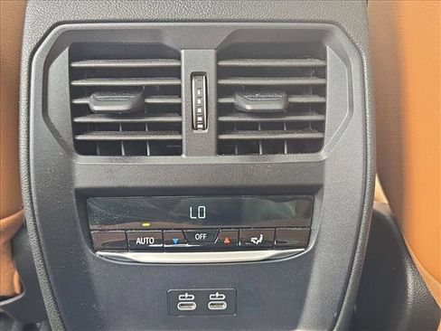Used 2025 BMW 330i Sedan RWD image 18