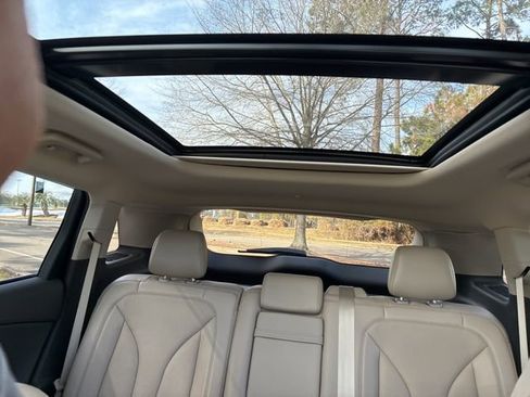 Certified 2022 Lincoln Nautilus Reserve w/ Equipment Group 201A image 33