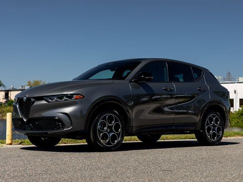New 2025 Alfa Romeo Tonale image 11