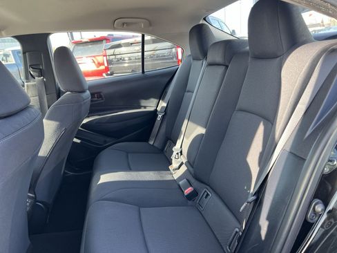 Used 2025 Toyota Corolla LE image 23