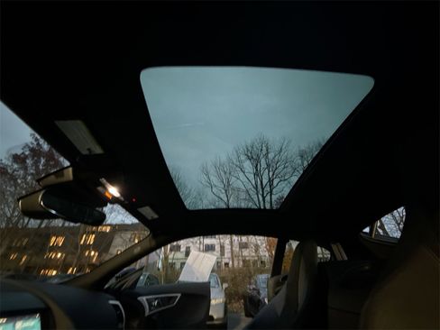 Used 2020 Jaguar F-TYPE R-Dynamic image 16