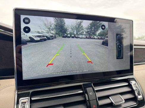 Used 2023 Lincoln Navigator L Reserve AWD/4WD image 16