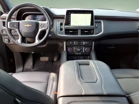 Used 2023 Chevrolet Suburban LT w/ LT Signature Plus Package AWD/4WD image 16