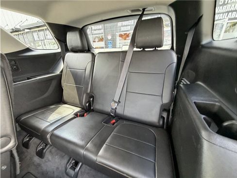 Used 2020 Chevrolet Traverse Premier FWD image 26